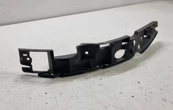Volkswagen Touareg I Front bumper mounting bracket 7L6807184C