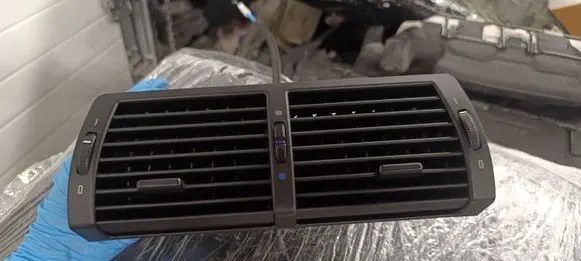 BMW X5 E53 Dash center air vent grill 64228402221