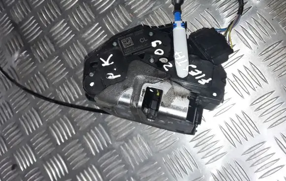 Ford Fiesta Front door lock 8A6AA21813AC