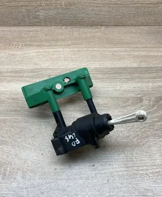 Ford Focus Clutch master cylinder 98AB7A543AF 003005