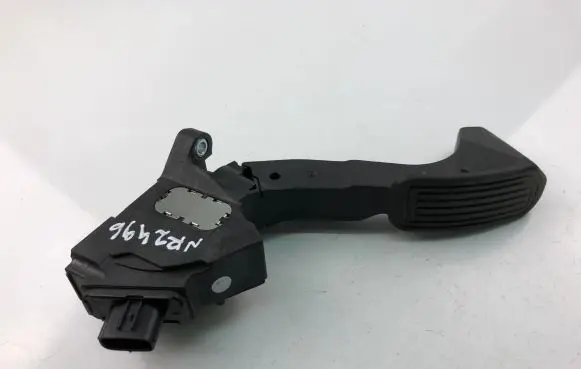 Toyota Auris E180 Accelerator throttle pedal bracket 7811002120