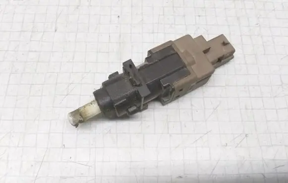 Clutch pedal sensor