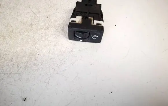 Suzuki SX4 S-Cross Headlight level height control switch