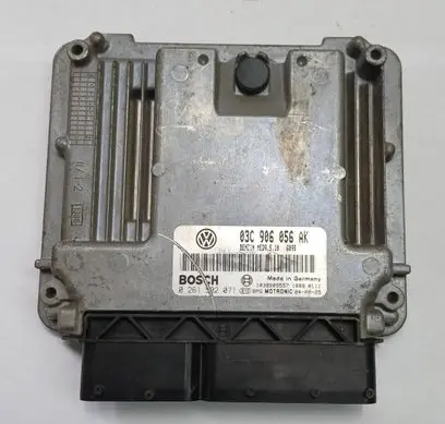 Volkswagen Golf V Engine control unit/module 03C906056AK 0261S02071 MED9510