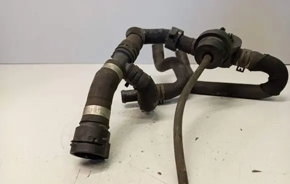 Volkswagen PASSAT B6 Coolant heater control valve 1J0819809
