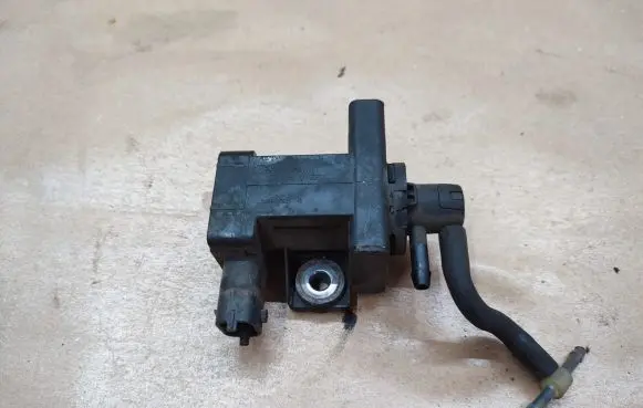 Opel Astra K Turbo solenoid valve 55576356