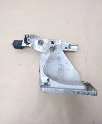 Infiniti FX Engine mounting bracket AF8R