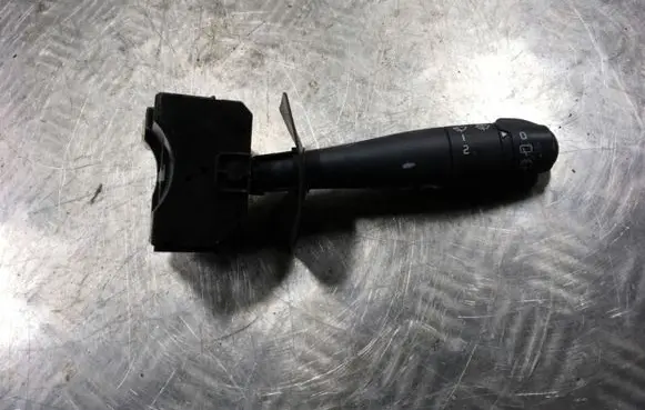 Renault Clio III Wiper control stalk