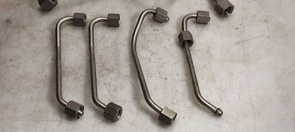 BMW 3 E90 E91 Fuel injector supply line/pipe 