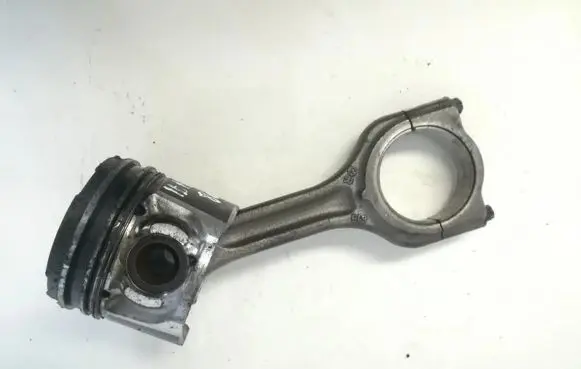Peugeot 308 Piston with connecting rod