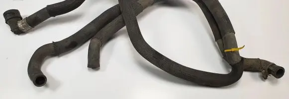 Volvo XC90 Engine coolant pipe/hose 8637158