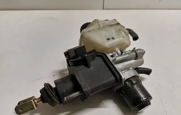 Mercedes-Benz E W211 Master brake cylinder A2114300302