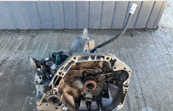 Renault Megane III Manual 5 speed gearbox JR5337
