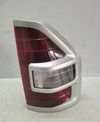 Mitsubishi Pajero Rear/tail lights