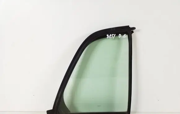 Toyota Urban Cruiser (XP110) Rear vent window glass 68123-52170