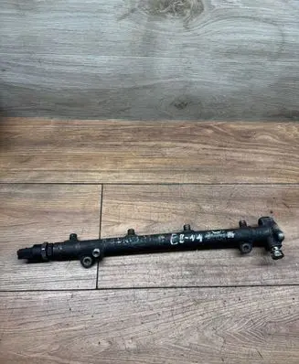 Mercedes-Benz E W212 Fuel main line pipe A6110700095