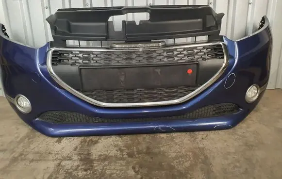 Peugeot 208 Front bumper 9672794477