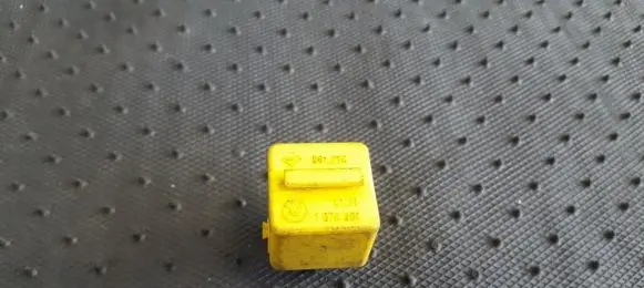 BMW 5 E34 Other relay 61311378301 61.311378301