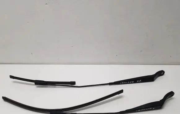 Opel Crossland X Front wiper blade arm 39079980 39079979
