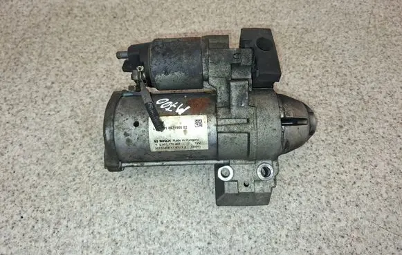 BMW 1 F20 F21 Starter motor 8571905 0001172407 20130404