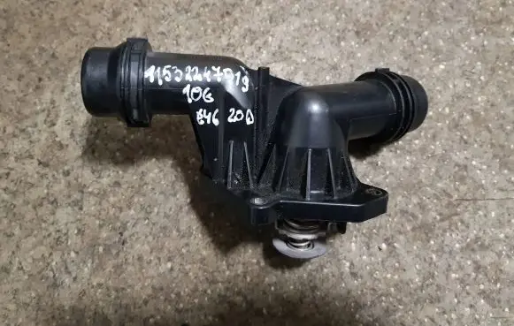 Thermostat/thermostat housing