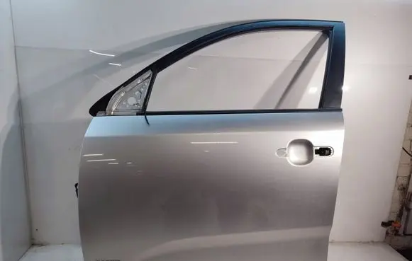 KIA Sorento Front door 