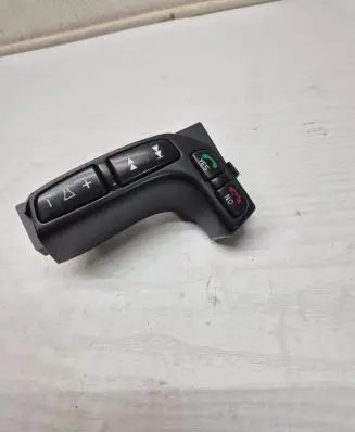 Volvo XC70 Steering wheel buttons/switches 30739574