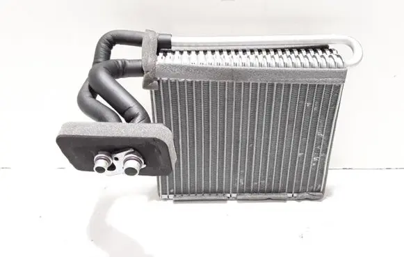 Ford C-MAX II Heater blower radiator
