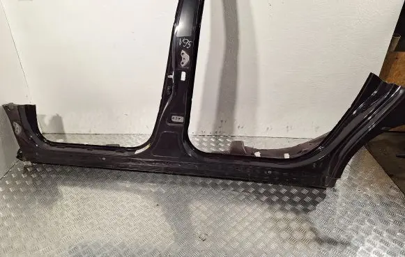 Toyota Verso Pillar (middle) 613120F020 611320F020