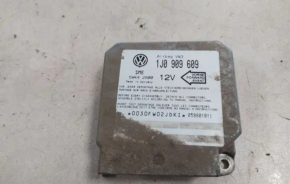 Volkswagen Golf IV Airbag control unit/module 1J0909609
