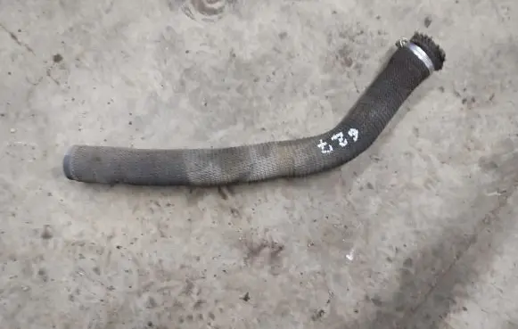 Renault Twingo I Engine coolant pipe/hose