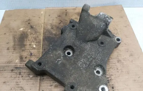 Nissan Almera N16 A/C compressor mount bracket 11910BM700