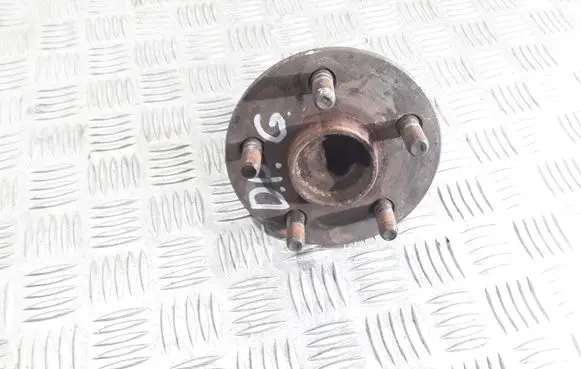 Toyota Avensis T250 Rear wheel hub