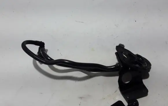 Volvo XC90 Engine coolant pipe/hose 32138001