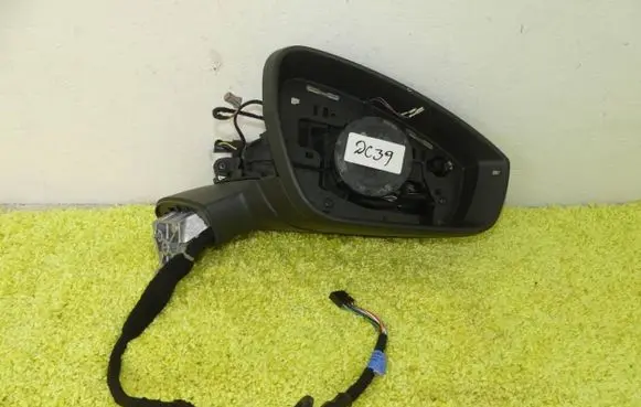 Volkswagen Tiguan Front door electric wing mirror 571857502