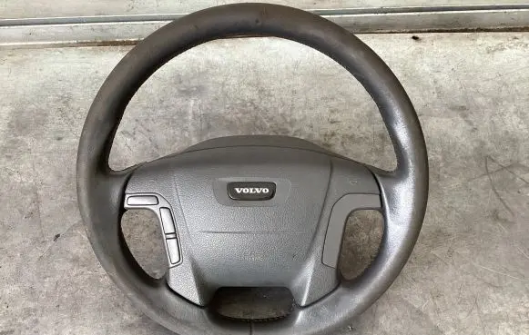 Volvo V70 Steering wheel