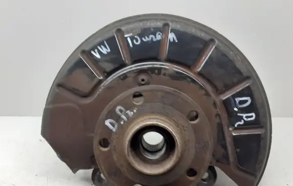 Volkswagen Touran II Front wheel hub