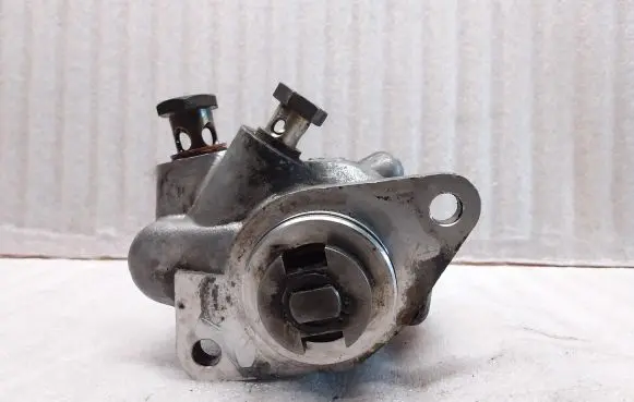 Renault Master II Power steering pump 7683955118