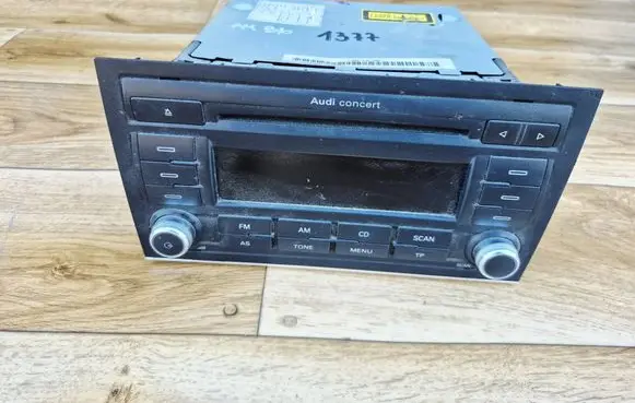 Audi A4 S4 B6 8E 8H Radio/CD/DVD/GPS head unit 7646136380
