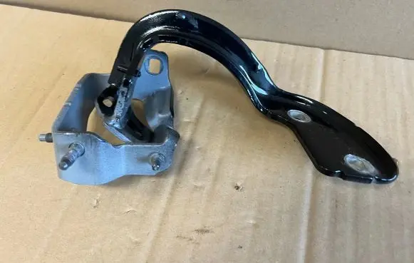 Audi A4 S4 B9 Tailgate/trunk/boot hinge 8W9827299