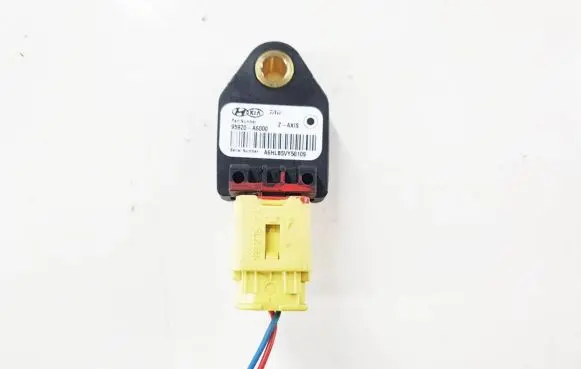 KIA Pro Cee'd II Airbag deployment crash/impact sensor 95920A6000 A6HLB5VY50109