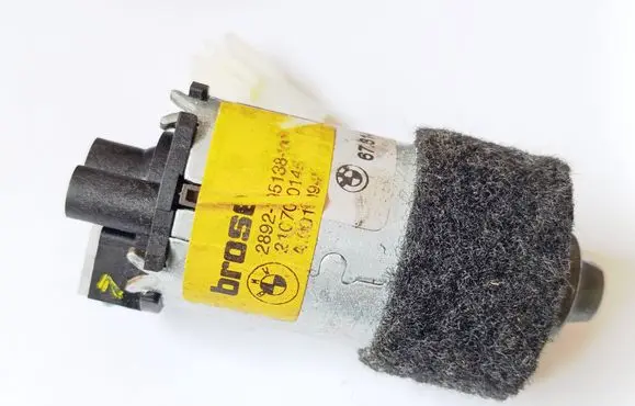 BMW 5 E39 Seat adjustment motor 8352201