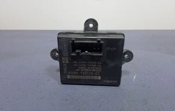 Ford Grand C-MAX Central locking relay AV6N-14B532-EC