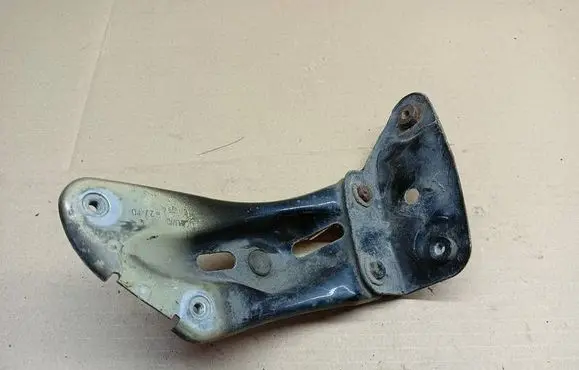 Skoda Octavia Mk2 (1Z) Fender mounting bracket 1Z0821141A 2210