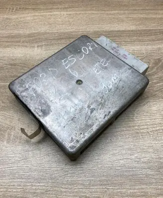Ford Escort Engine control unit/module ECU 95AB12A650VB SME405