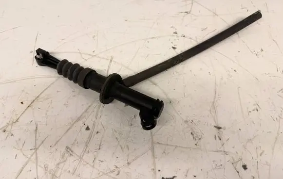 Renault Twingo III Clutch slave cylinder TW3WYSPR1 306106274R