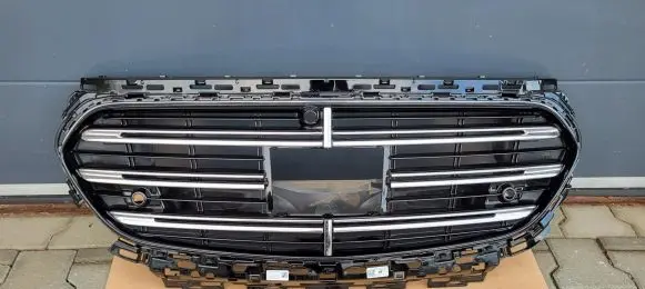 Mercedes-Benz E W214 Front grill