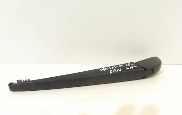 Rear wiper blade arm