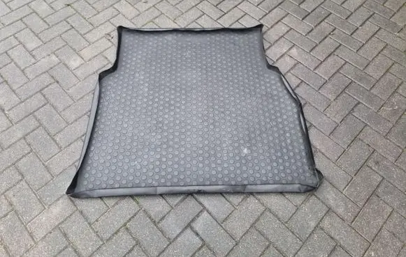 BMW 5 E34 Rubber trunk/boot mat liner 82119410 28965616110
