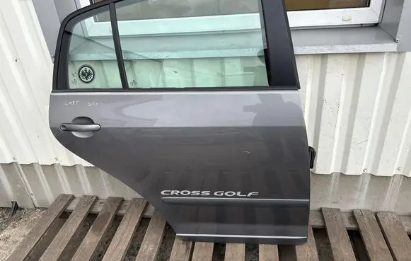 Volkswagen Golf Cross Rear door